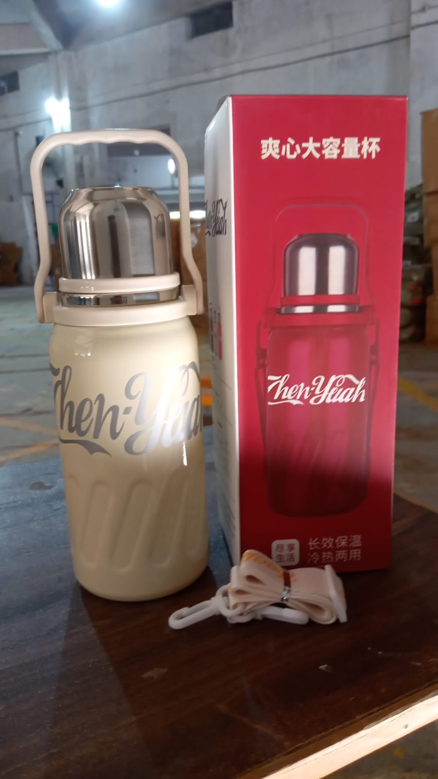 13040 Stainless Steel Vacuum Insulated Water Bottle Leak Proof Flask For Tea Coffee Reusable Water Bottle With Hanging Strap Bottle For Hot Cold Drinks Wide Mouth Water Flask (900 Ml)