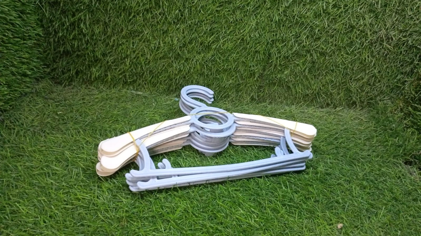 Large Adjustable Plastic Dress Hangers – Space-Saving & Lightweight (5 Pc)